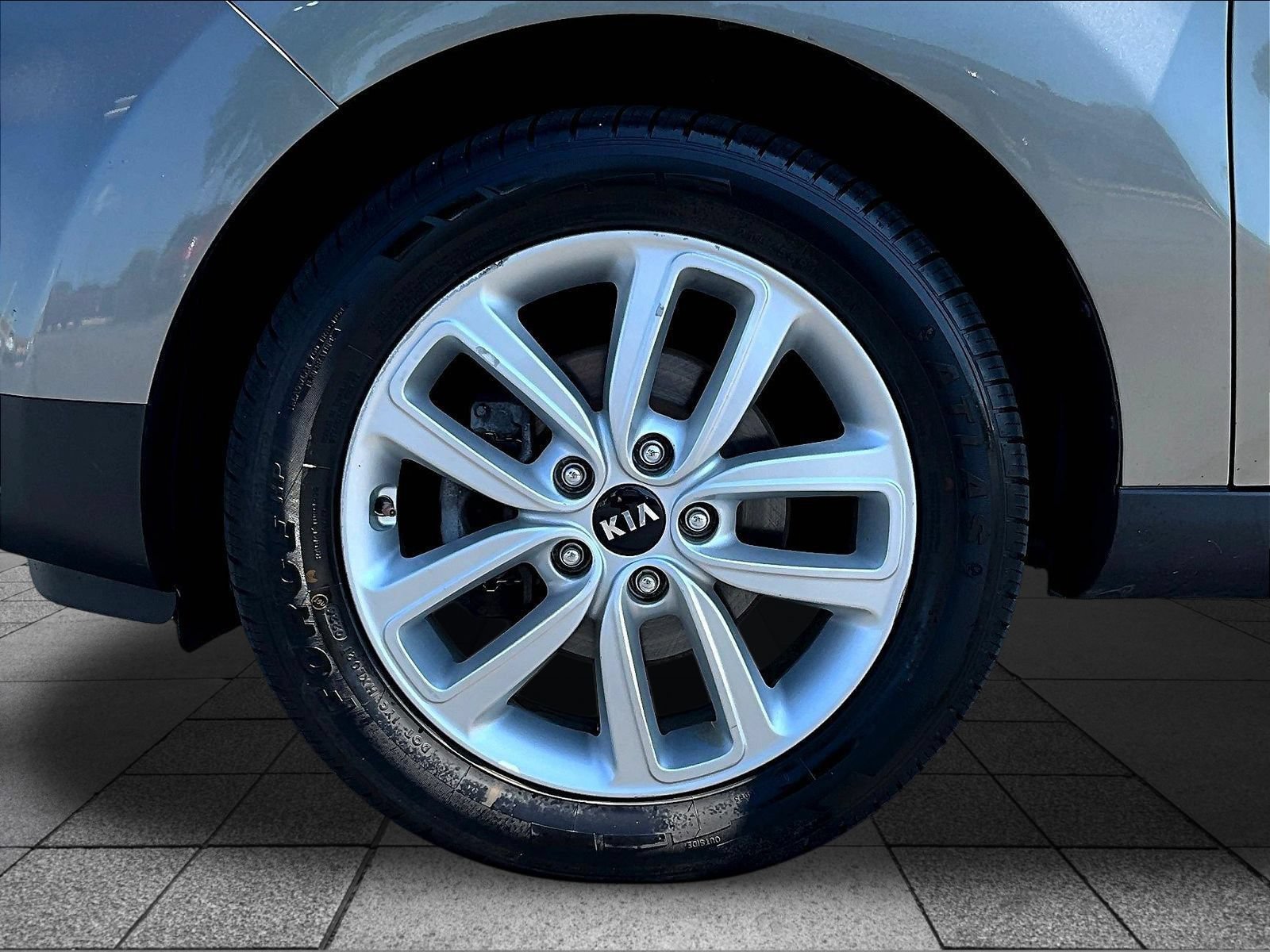 Used 2018 Kia Soul + FWD image 35