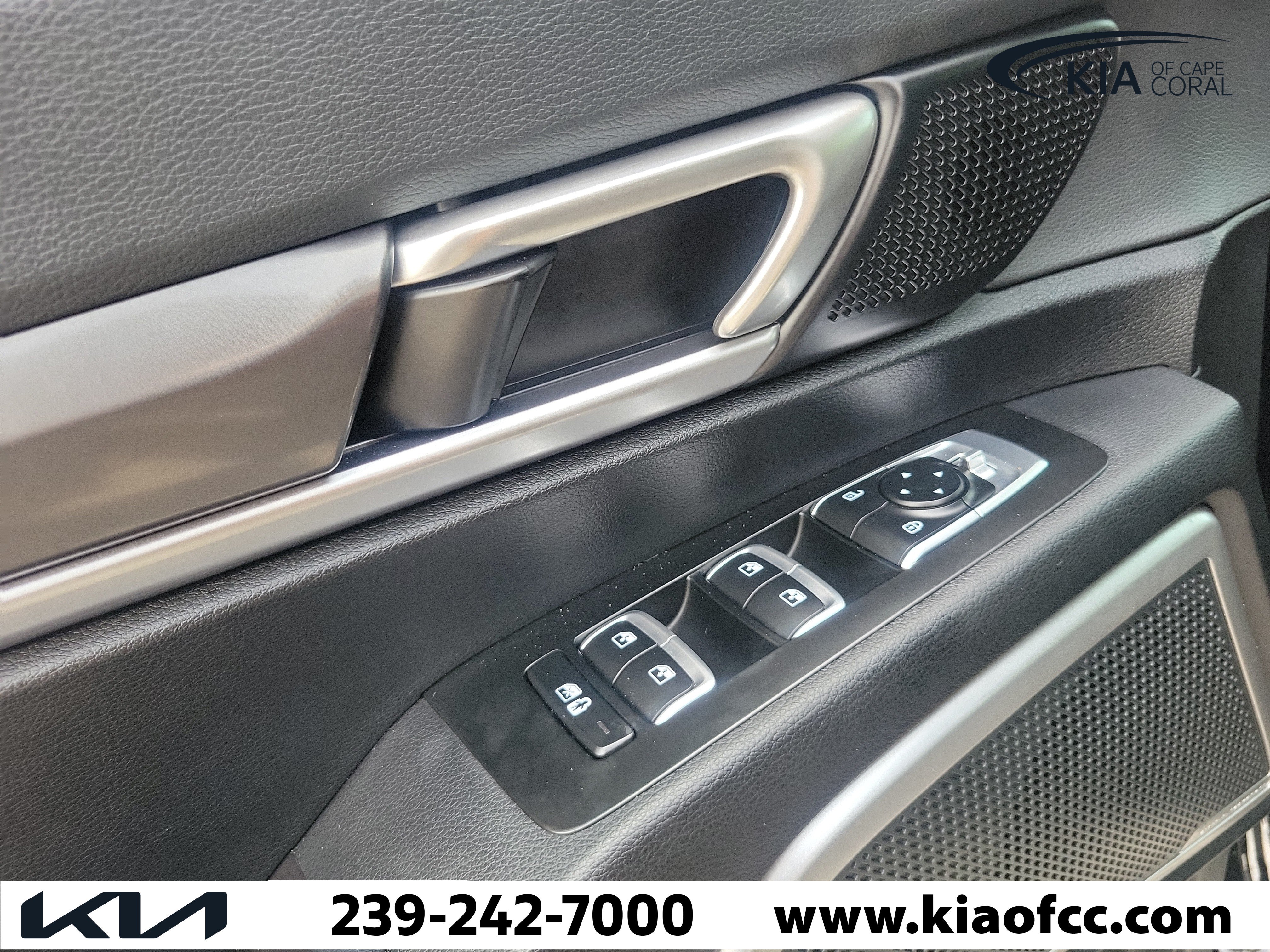 Certified 2024 Kia Telluride S w/ S Sunroof Package AWD/4WD image 27