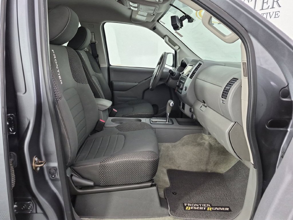 Used 2016 Nissan Frontier Desert Runner RWD image 33