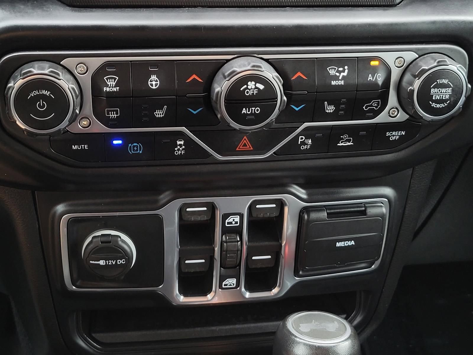 Used 2021 Jeep Wrangler Unlimited Sahara image 25