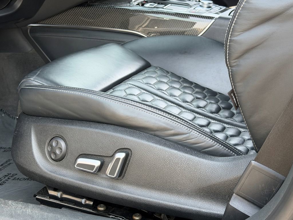 Used 2016 Audi RS 7 Prestige image 23