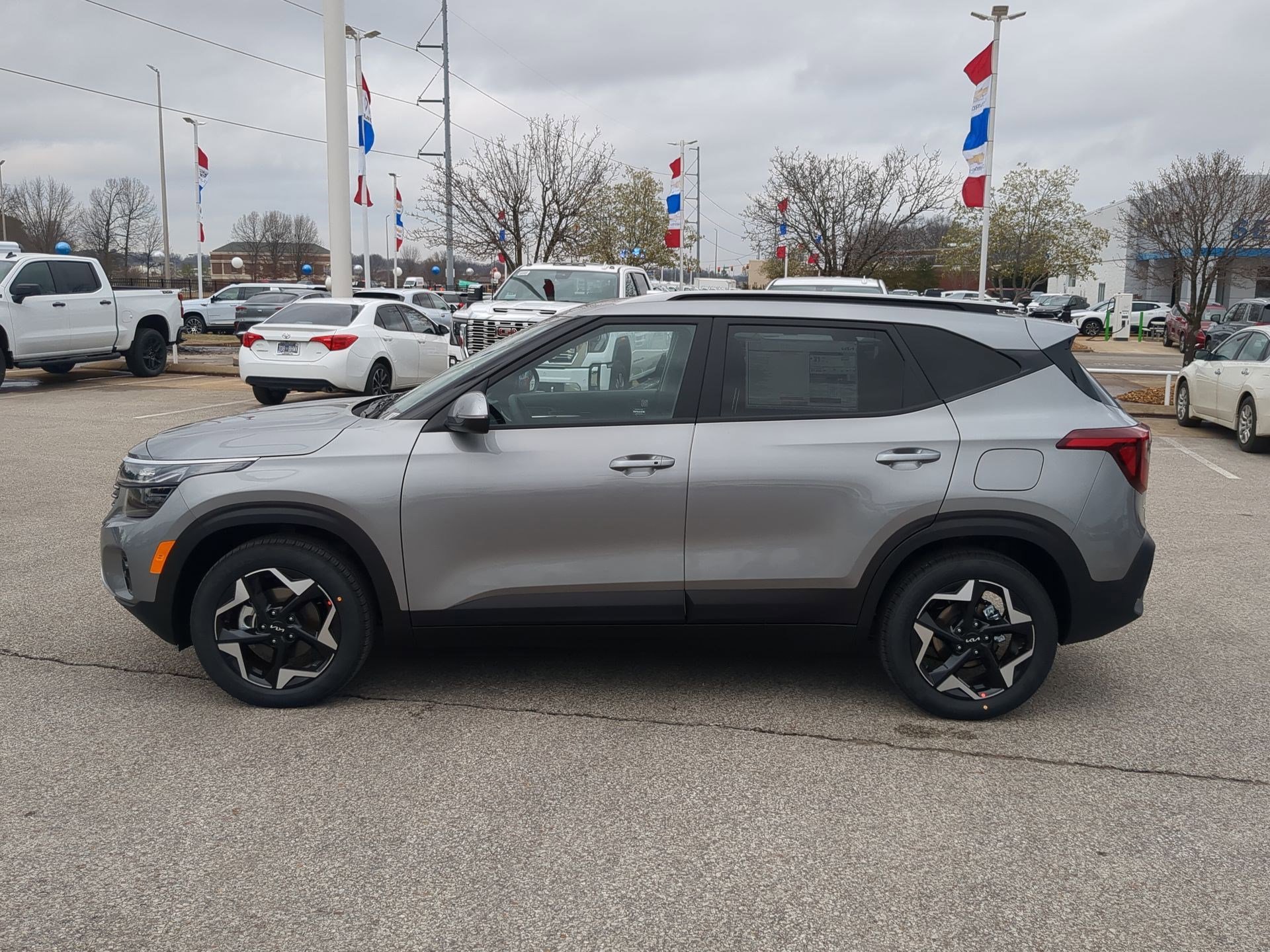 New 2026 Kia Seltos S FWD image 5