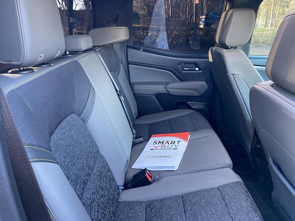 Used 2024 Chevrolet Colorado ZR2 w/ Technology Package image 22