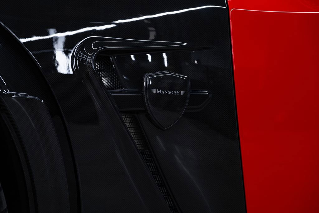 Used 2023 Ferrari Purosangue AWD/4WD image 33