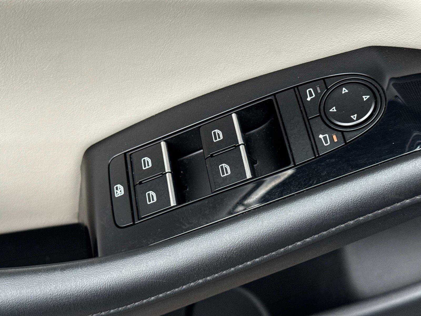 Certified 2023 MAZDA MAZDA3 s image 16