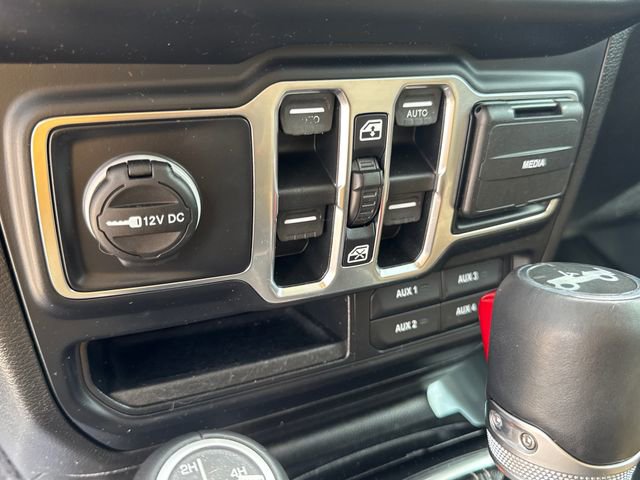 Used 2019 Jeep Wrangler Unlimited Sahara w/ Dual Top Group image 25