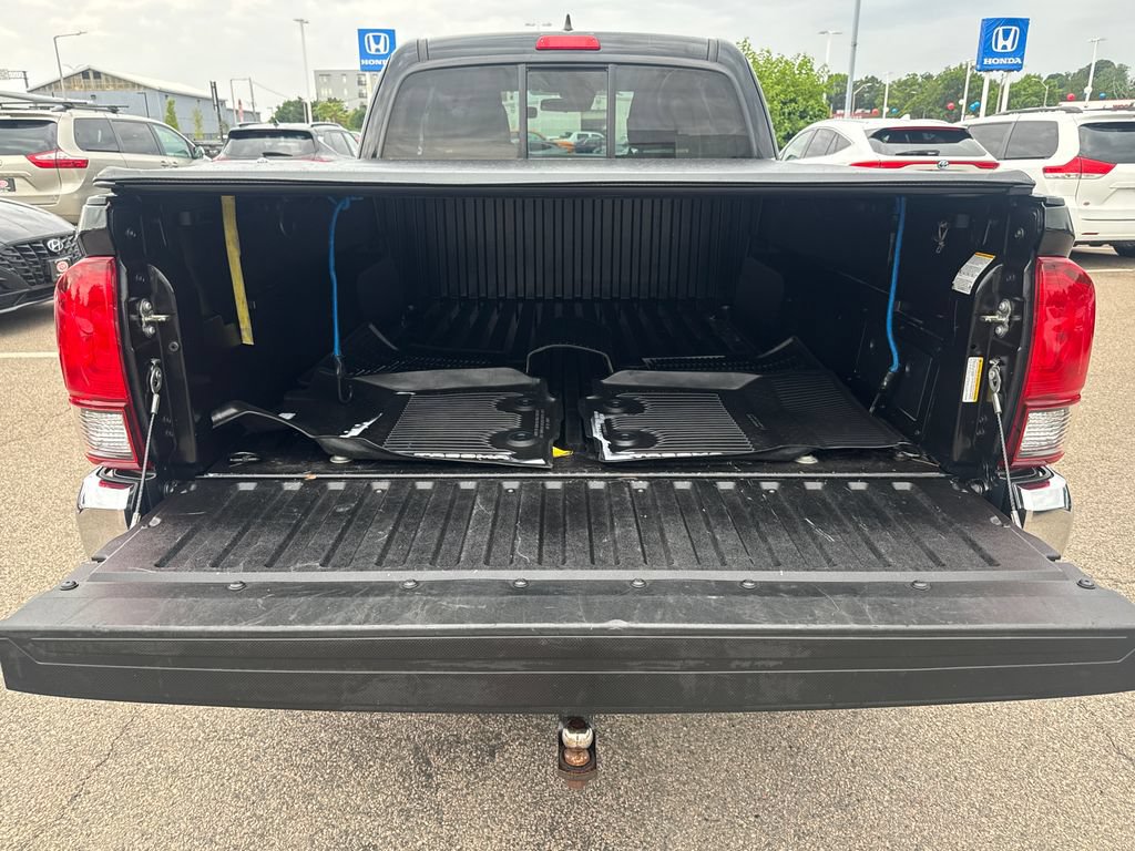 Used 2019 Toyota Tacoma SR w/ SX Package AWD/4WD image 7