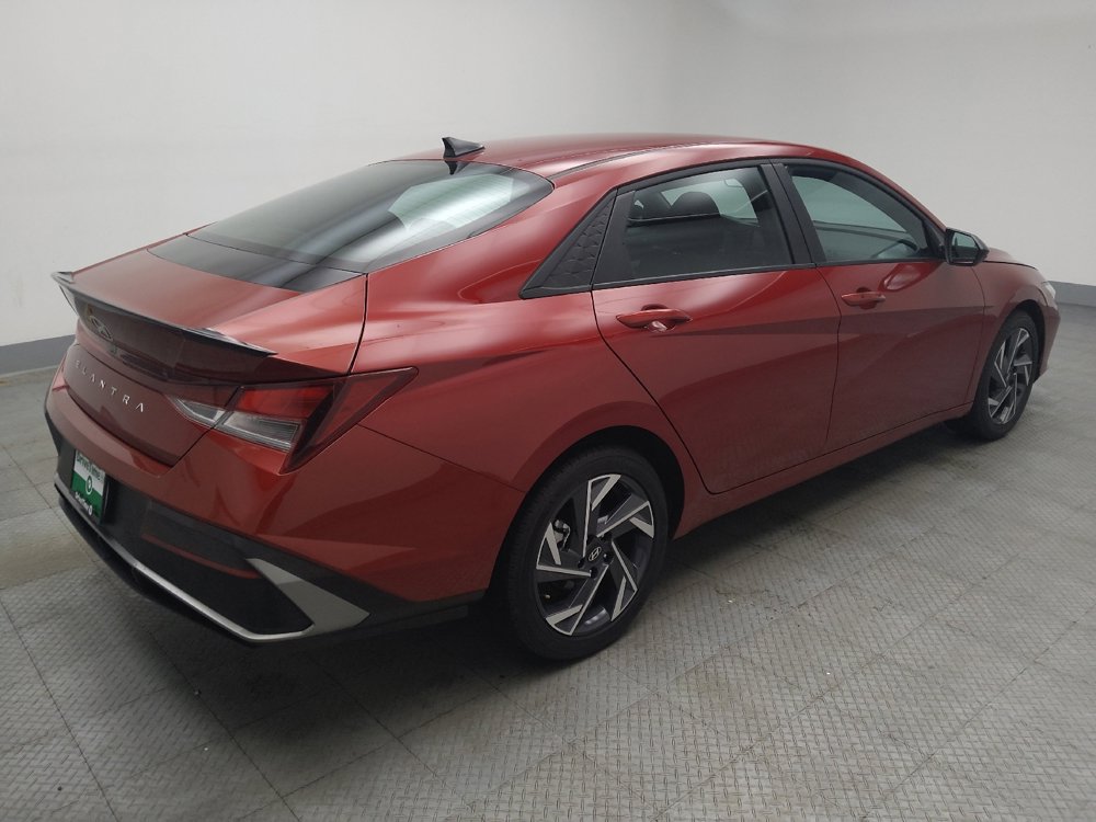 Used 2025 Hyundai Elantra Sport image 10