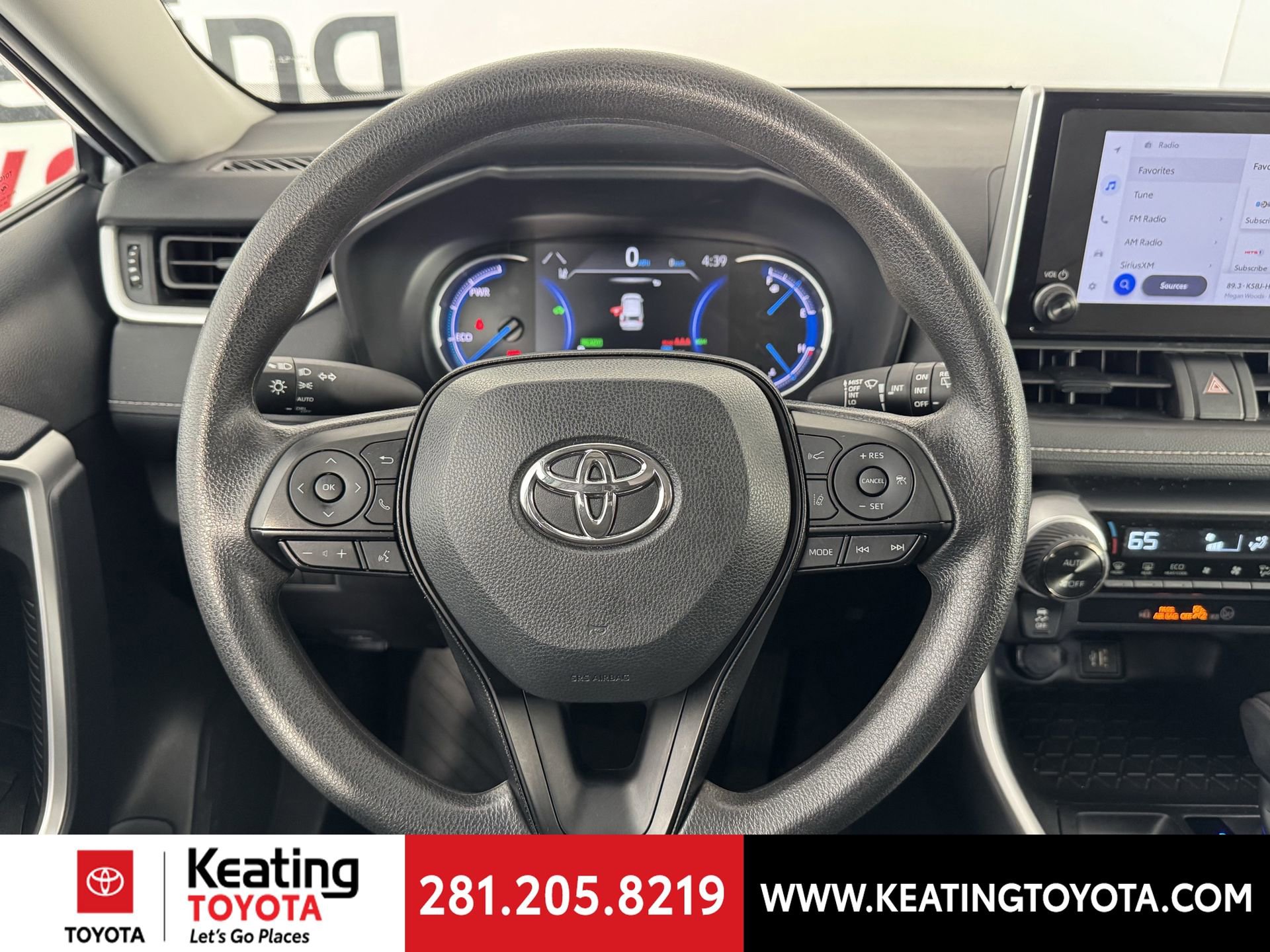 Certified 2025 Toyota RAV4 XLE image 30