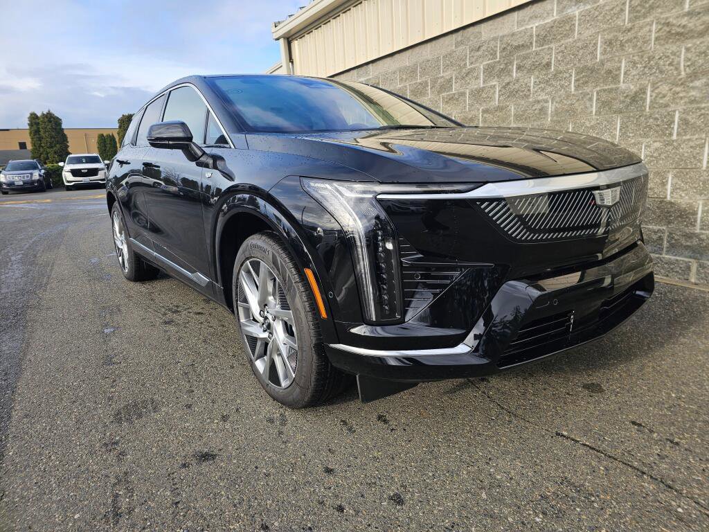 New 2026 Cadillac Optiq Luxury 2 image 14