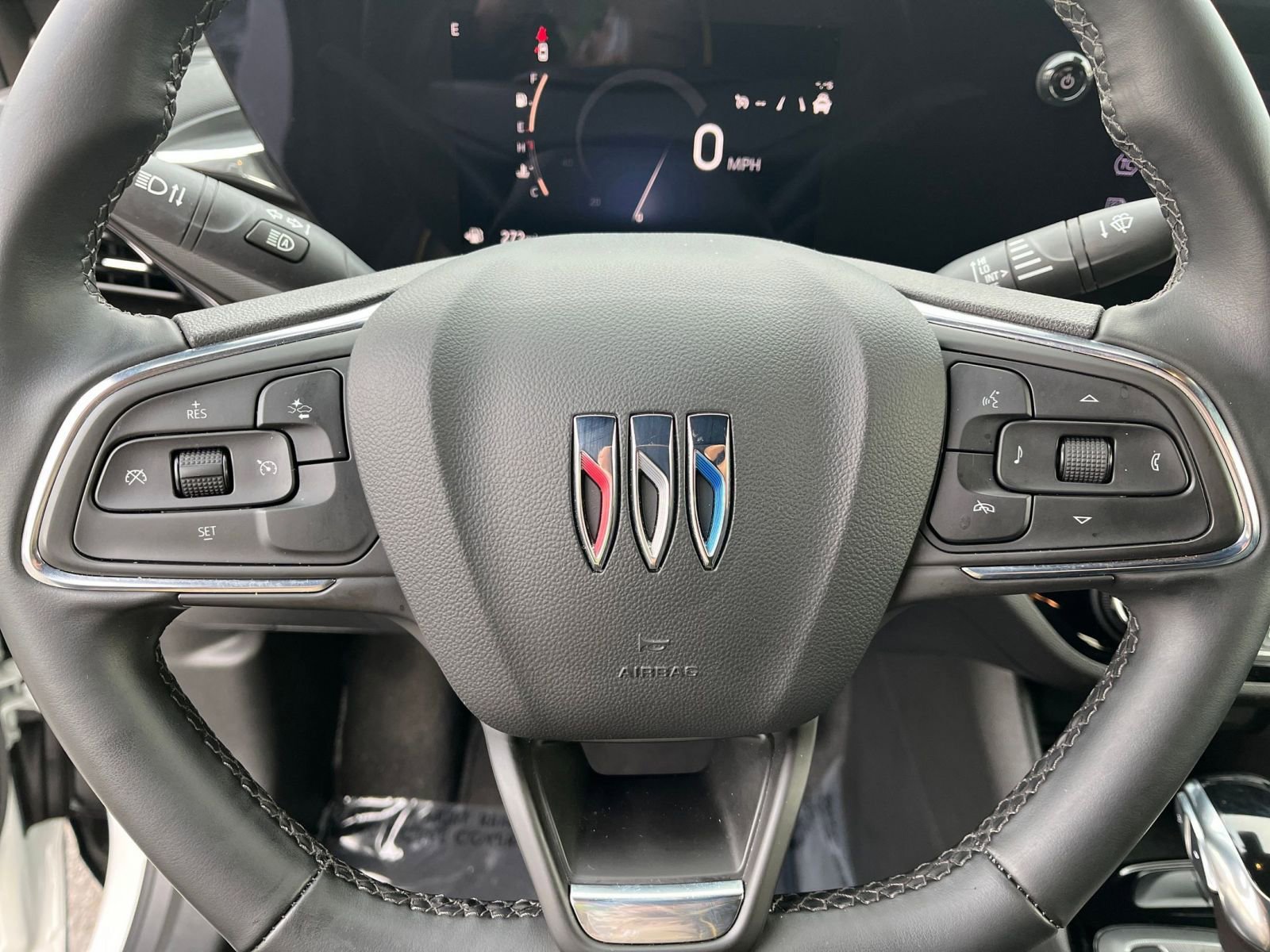 Used 2025 Buick Envista Sport Touring image 27