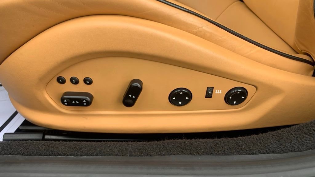 Used 2014 Ferrari California image 18