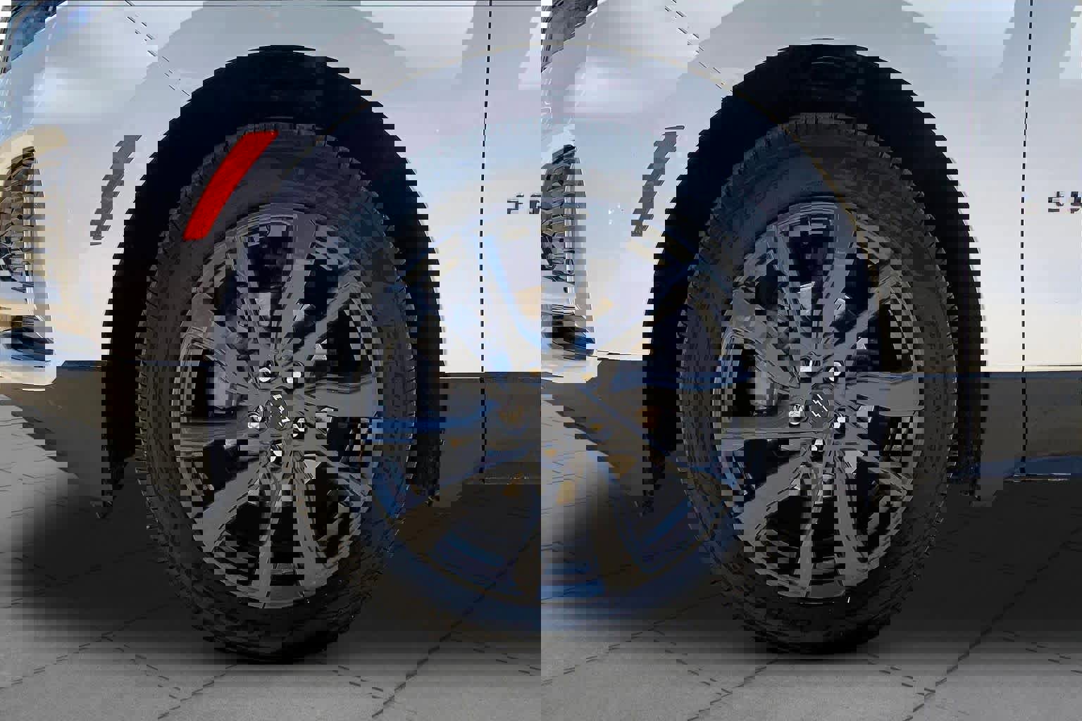 Used 2024 Chevrolet Equinox RS w/ RS Leather Package FWD image 11