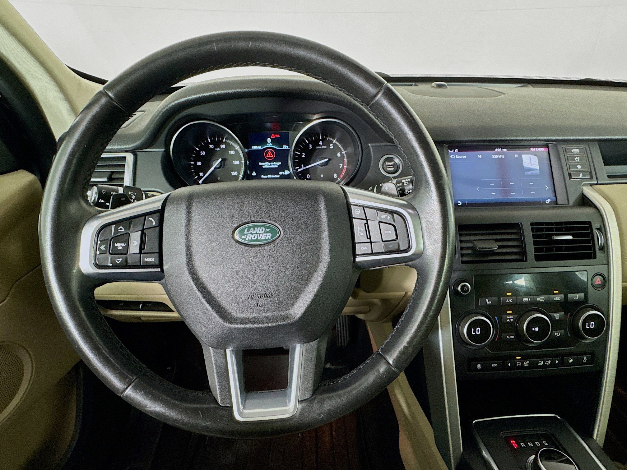 Used 2019 Land Rover Discovery Sport HSE AWD/4WD image 11