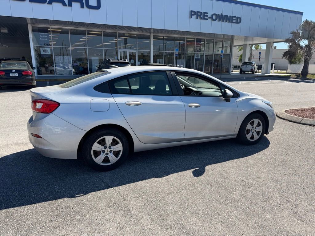 Used 2018 Chevrolet Cruze LS image 3