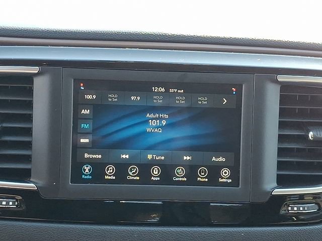 Used 2020 Chrysler Voyager LX w/ Cold Weather Group image 18