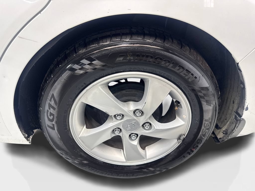 Used 2019 Hyundai Elantra SE FWD image 69