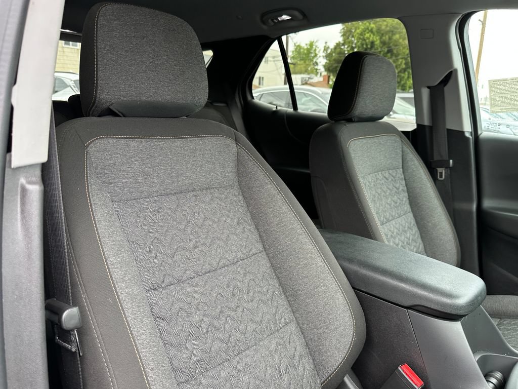 Used 2024 Chevrolet Equinox LT FWD image 17