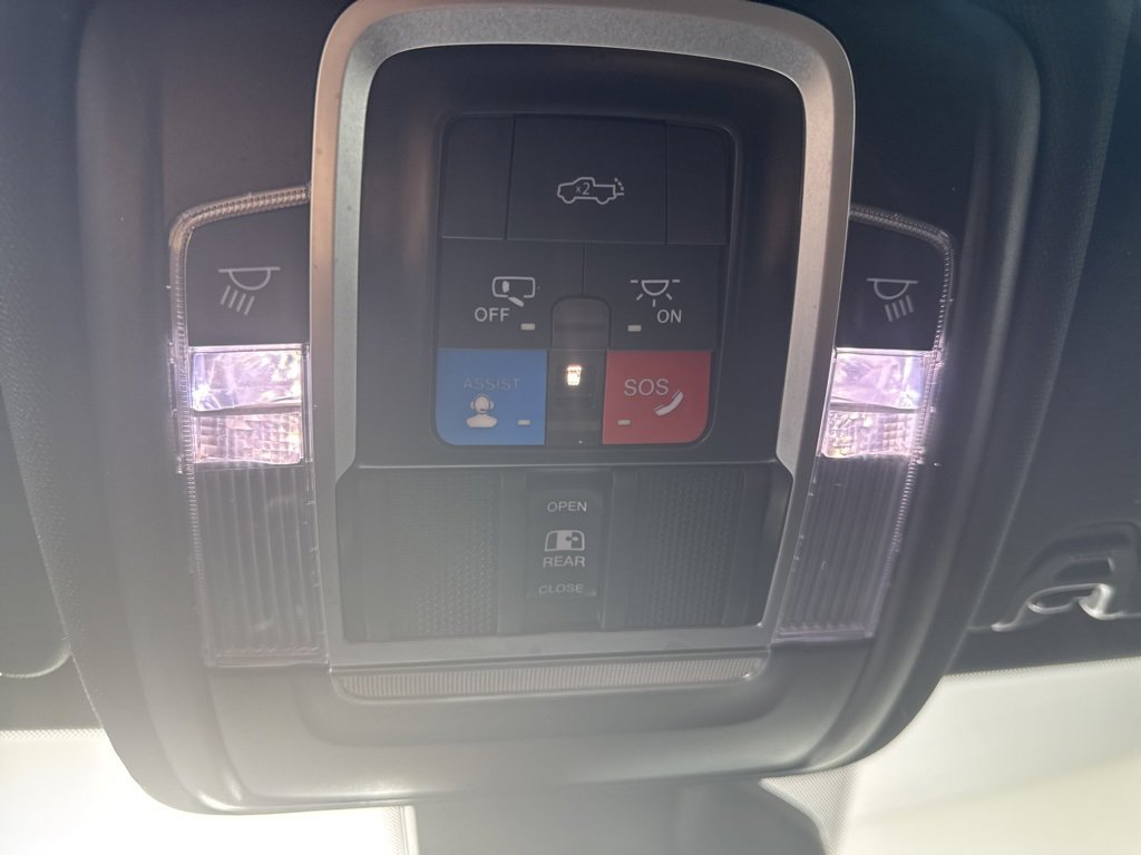 Used 2025 RAM 1500 Laramie image 30