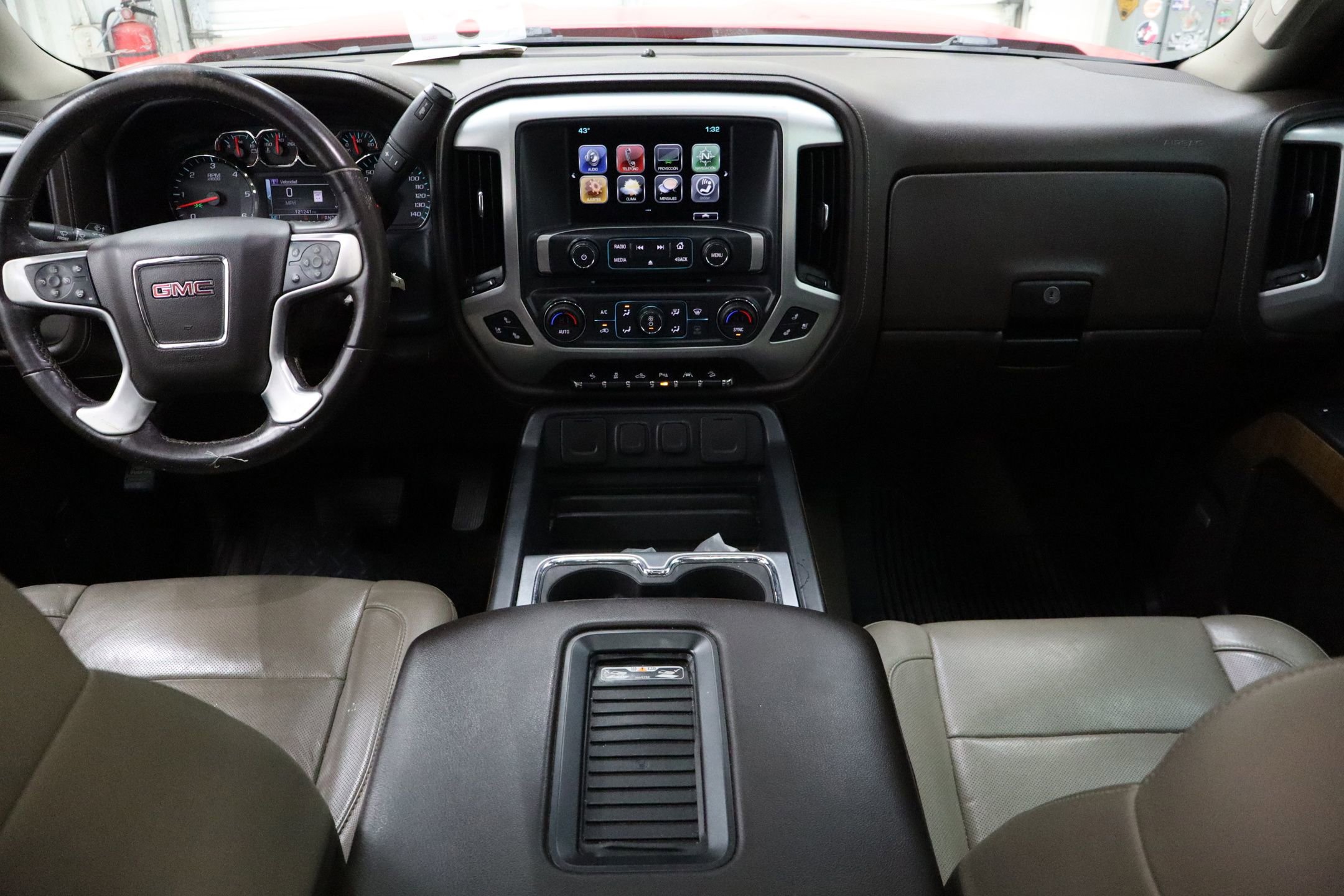 Used 2018 GMC Sierra 1500 SLT image 25