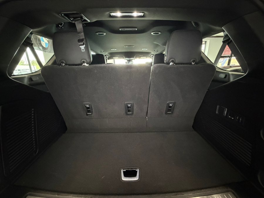 Used 2025 GMC Yukon Denali AWD/4WD image 18