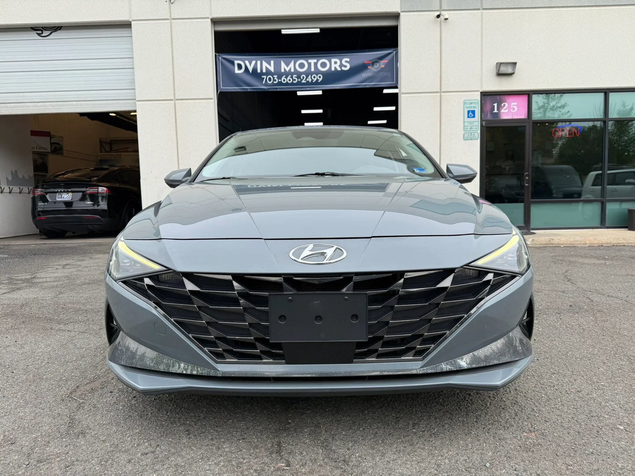 Used 2021 Hyundai Elantra Limited w/ Cargo Package FWD image 6