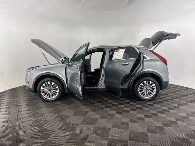Used 2024 Cadillac XT4 Premium Luxury image 11