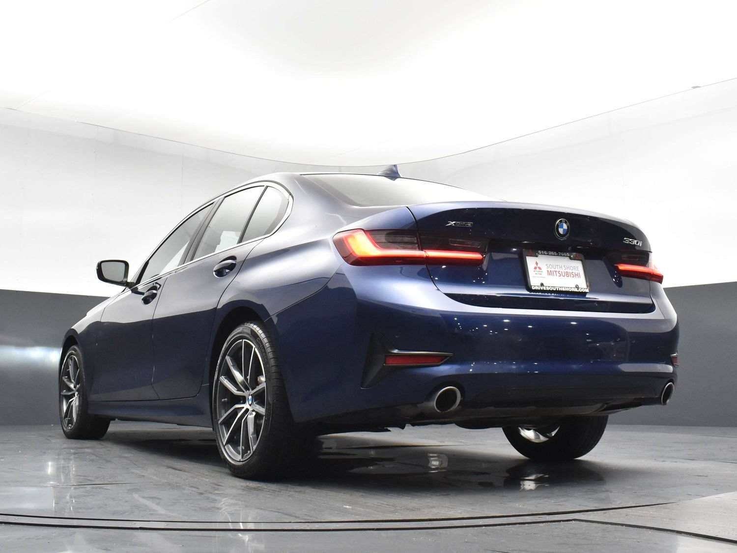 Used 2019 BMW 330i xDrive Sedan w/ Premium Package AWD/4WD image 25