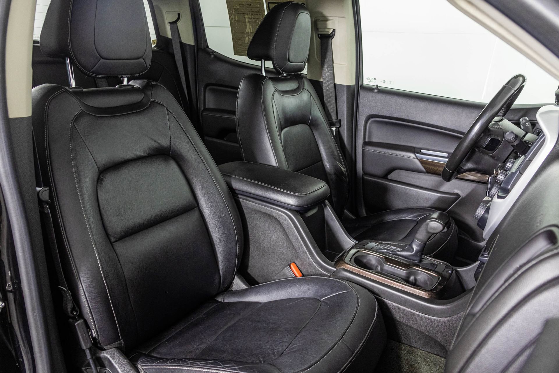 Used 2016 GMC Canyon SLT w/ Driver Alert Package image 44