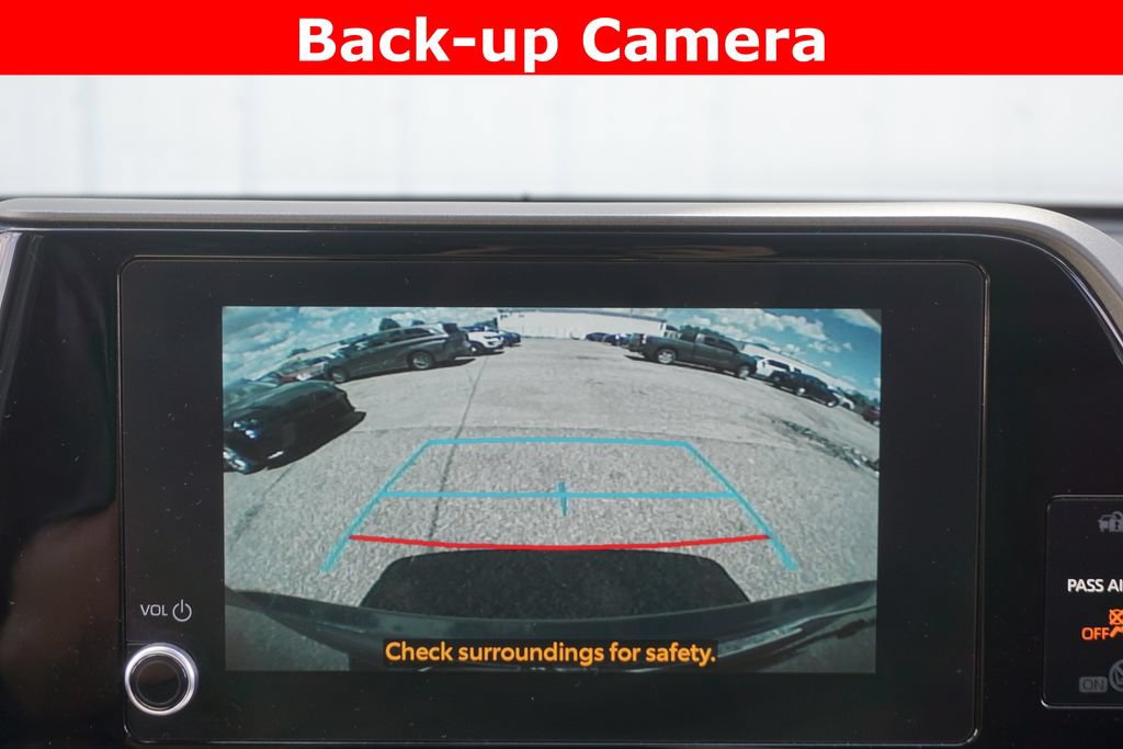 Certified 2024 Toyota Highlander LE FWD image 8