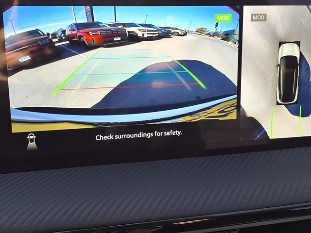 Used 2025 Nissan Kicks SR image 17