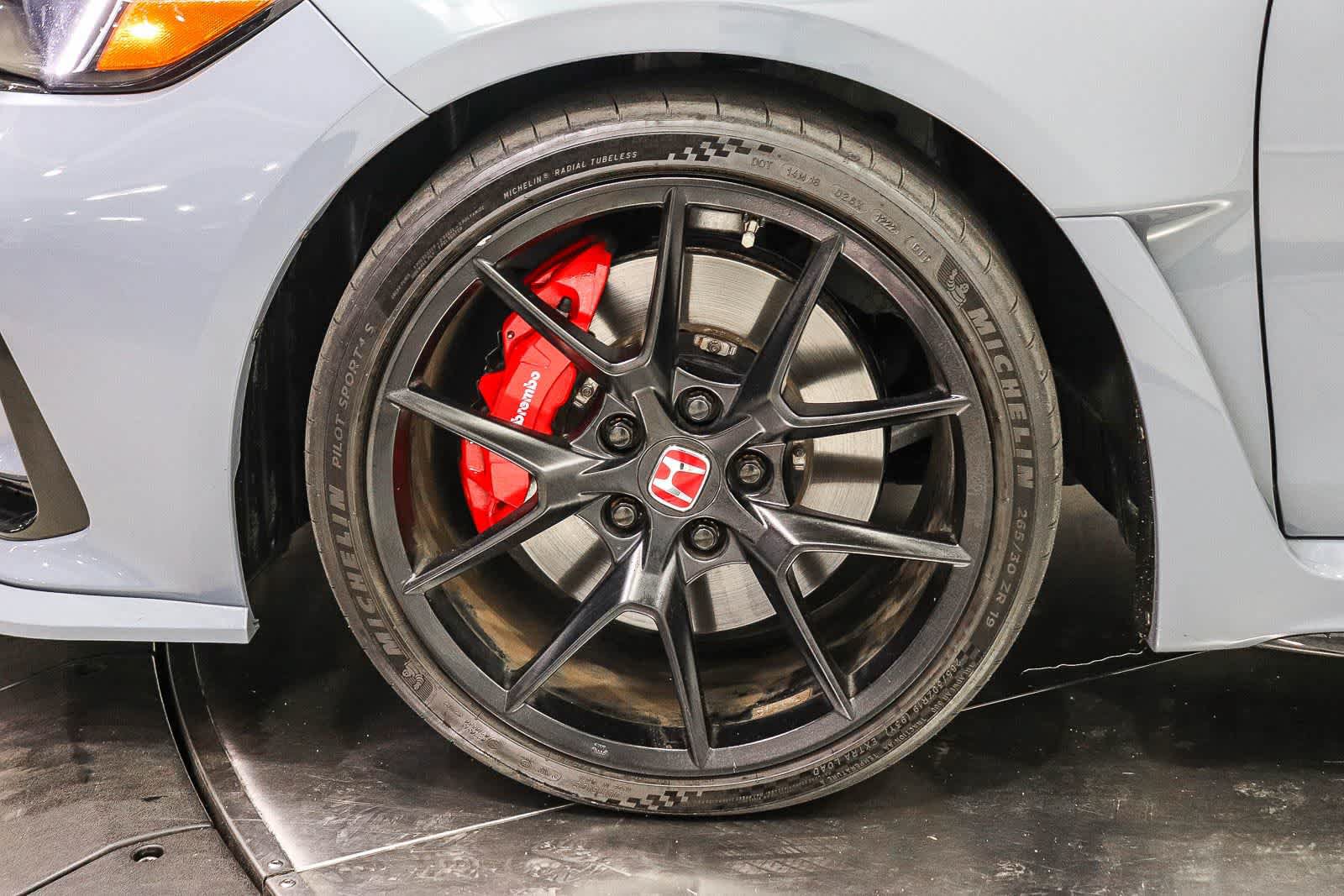 Used 2024 Honda Civic Type R image 9
