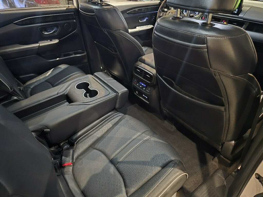 Used 2023 Honda Pilot Elite image 30