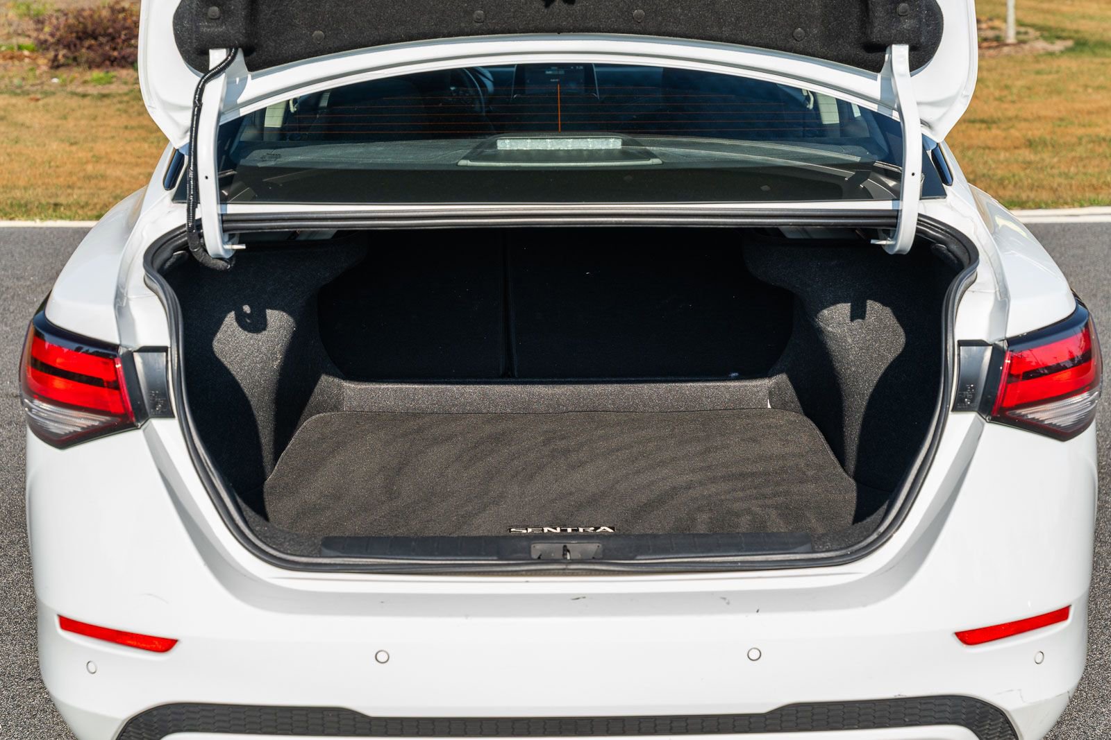 Used 2025 Nissan Sentra SV image 16