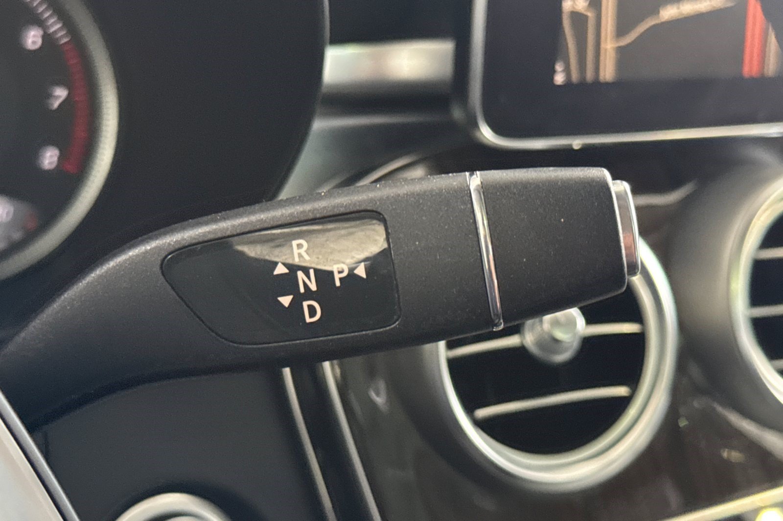 Used 2016 Mercedes-Benz GLC 300 4MATIC image 28
