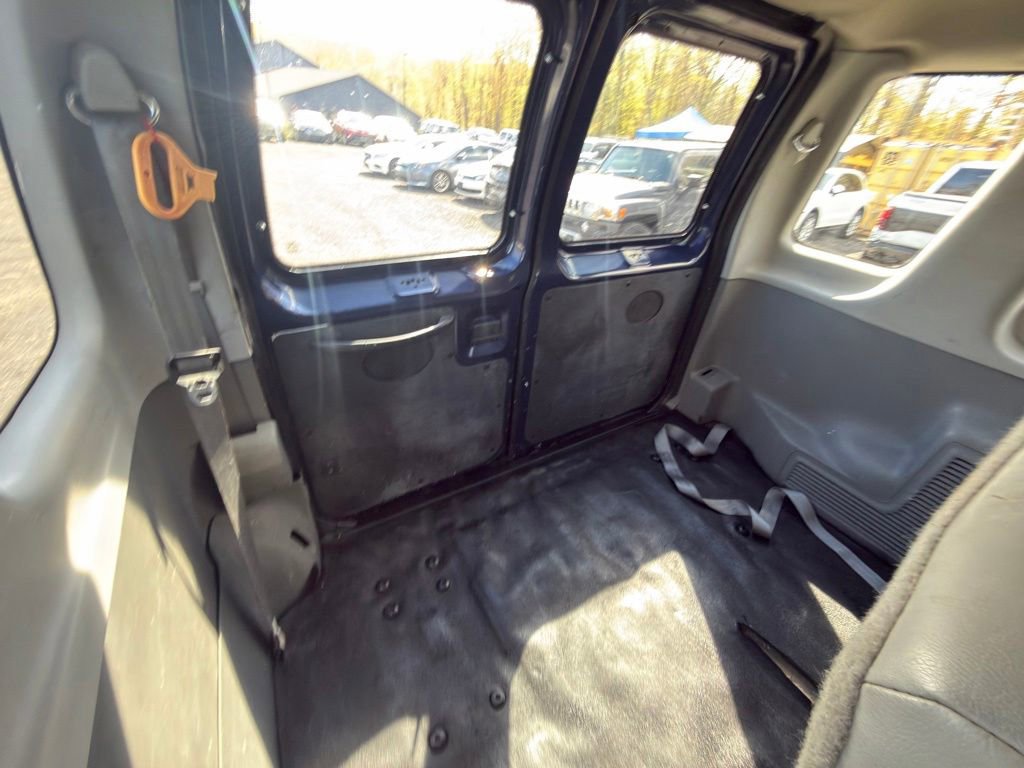 Used 2007 Ford E-350 and Econoline 350 Extended Wagon Super Duty RWD image 31