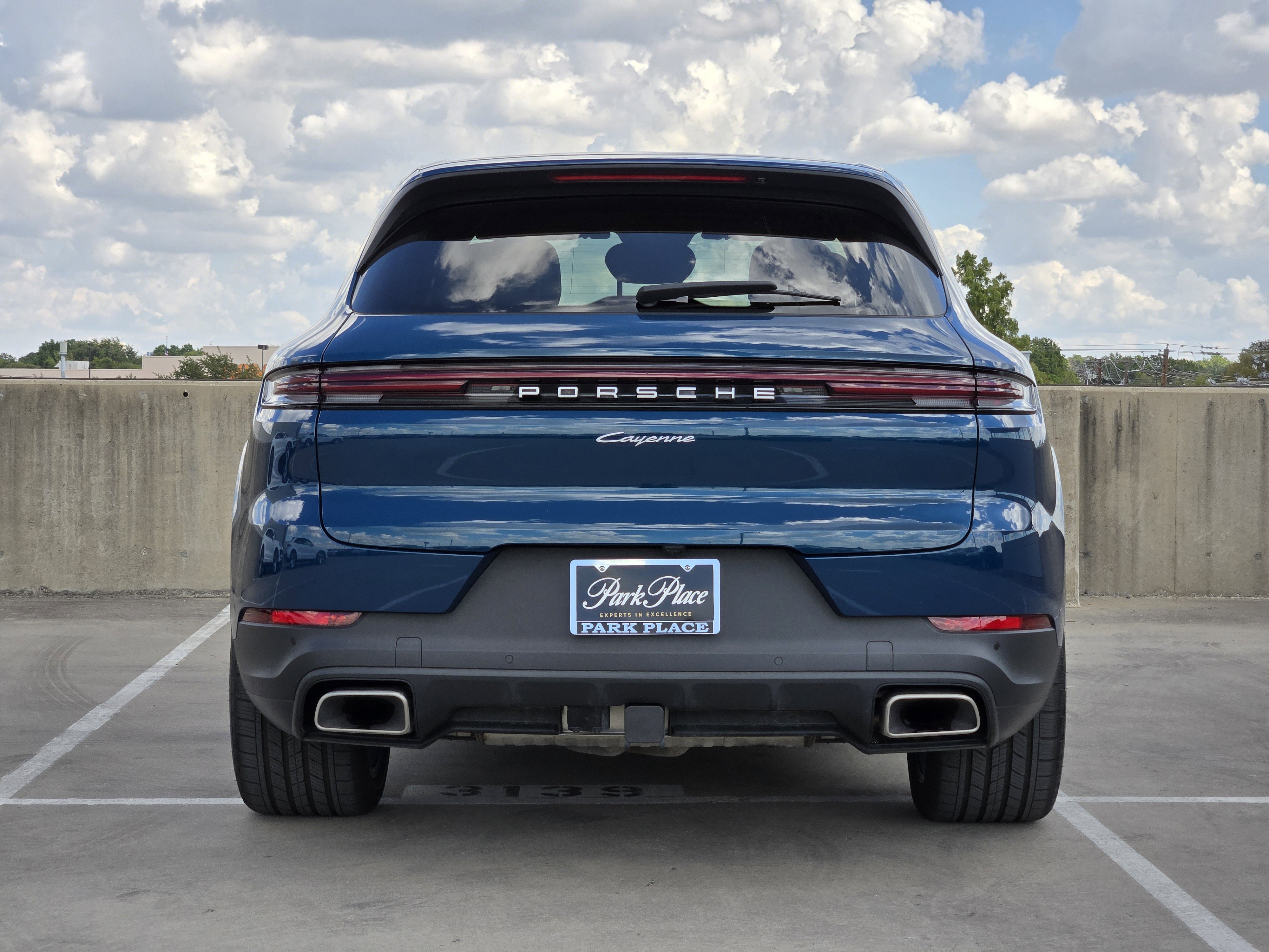 Certified 2025 Porsche Cayenne image 7