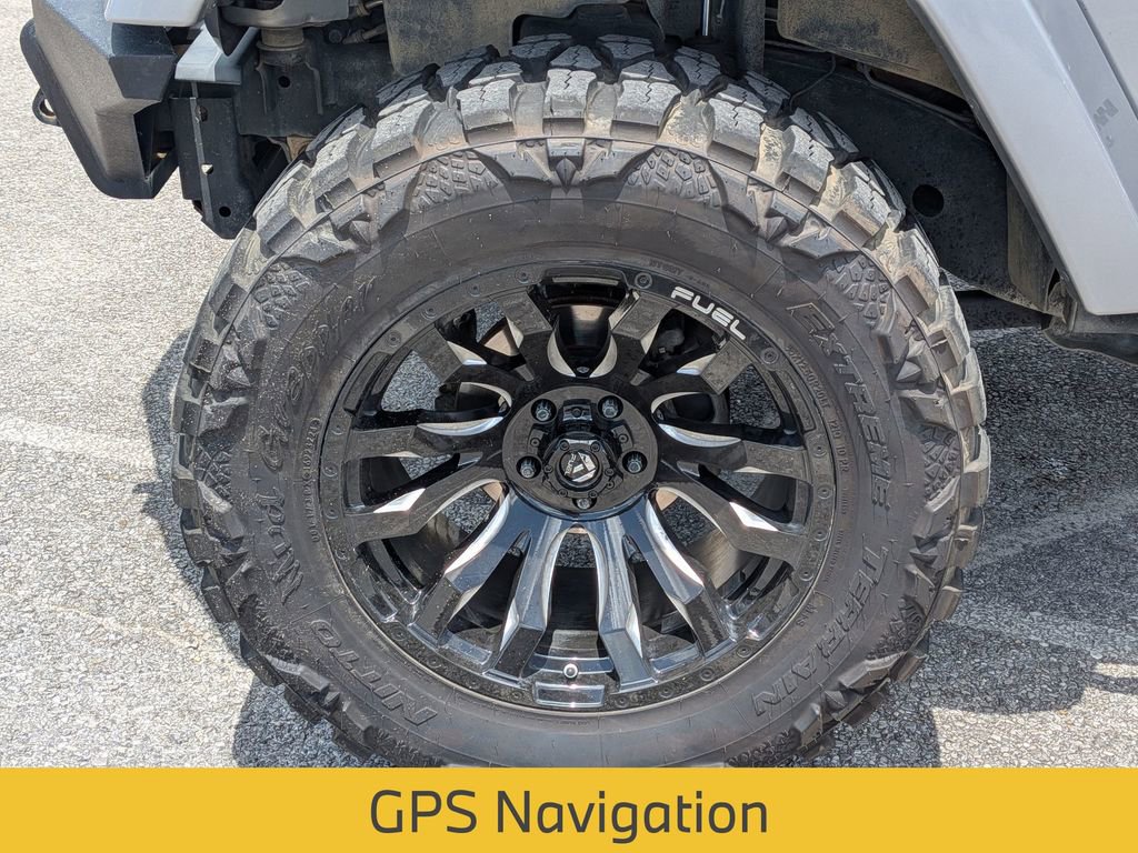 Used 2017 Jeep Wrangler Unlimited Sahara AWD/4WD image 12