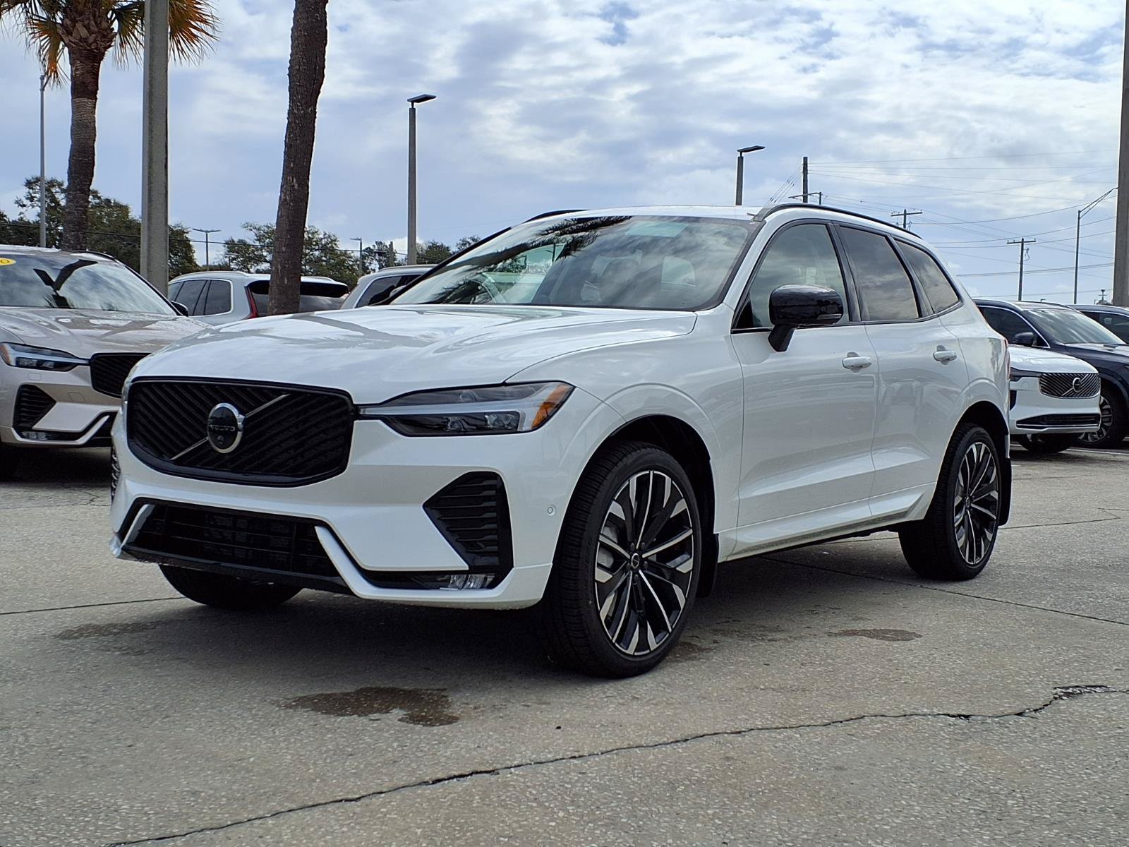 New 2026 Volvo XC60 B5 Ultra w/ Protection Package Premier AWD/4WD image 3