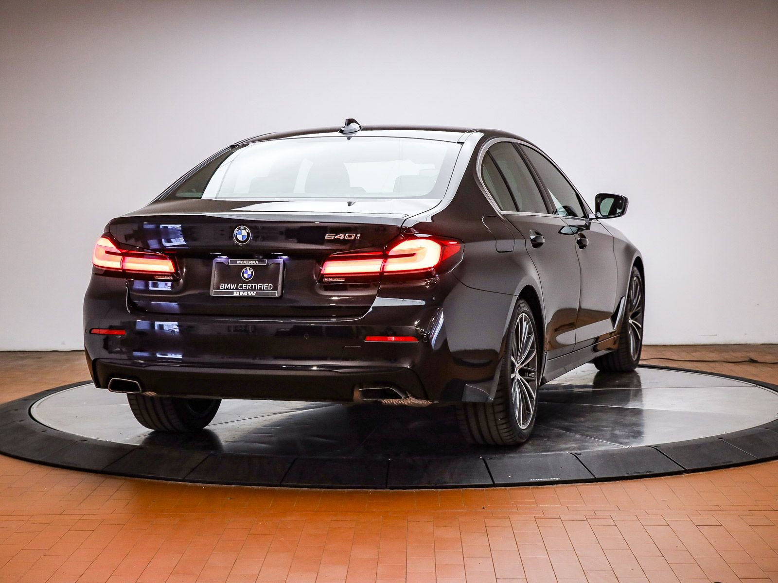 Certified 2023 BMW 540i 540i w/ Premium Package image 5