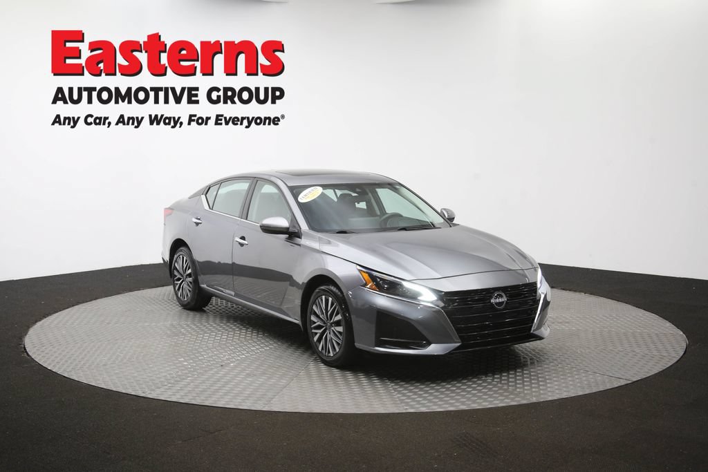 Used 2023 Nissan Altima 2.5 SV w/ SV Premium Package AWD/4WD image 50