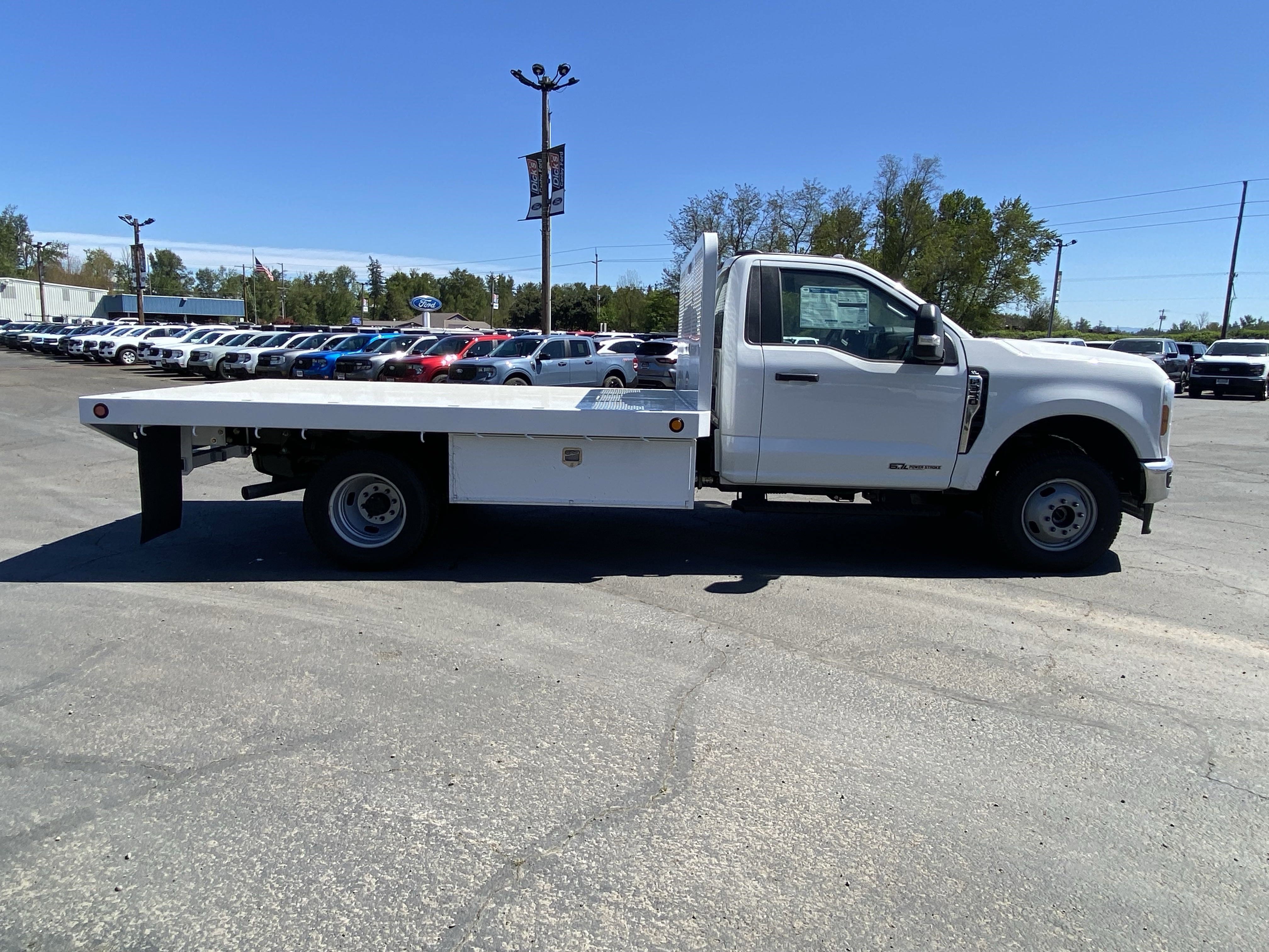 New 2025 Ford F350 XL w/ XL Chrome Package image 6