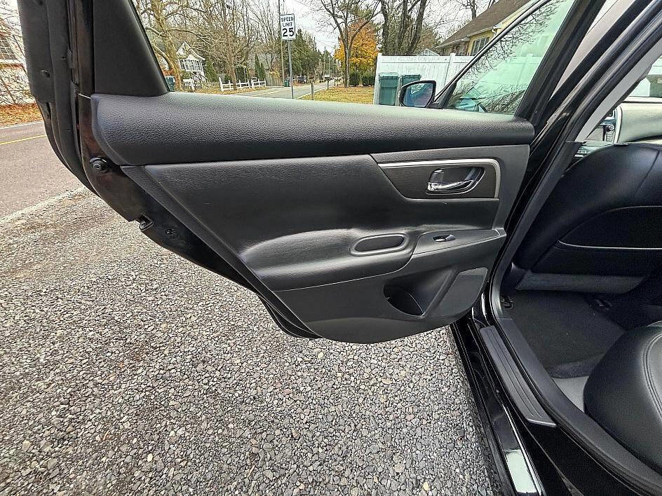 Used 2014 Nissan Altima 3.5 SL w/ Technology Package image 19