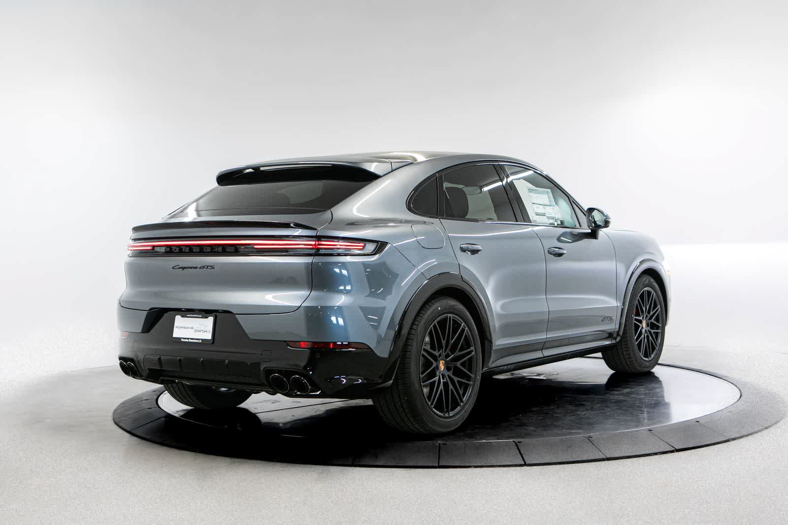 New 2026 Porsche Cayenne GTS AWD/4WD image 7