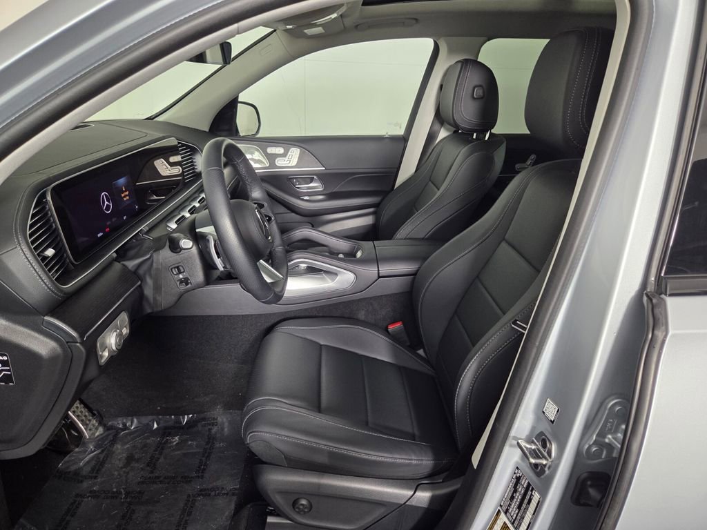 Used 2026 Mercedes-Benz GLS 450 4MATIC image 9