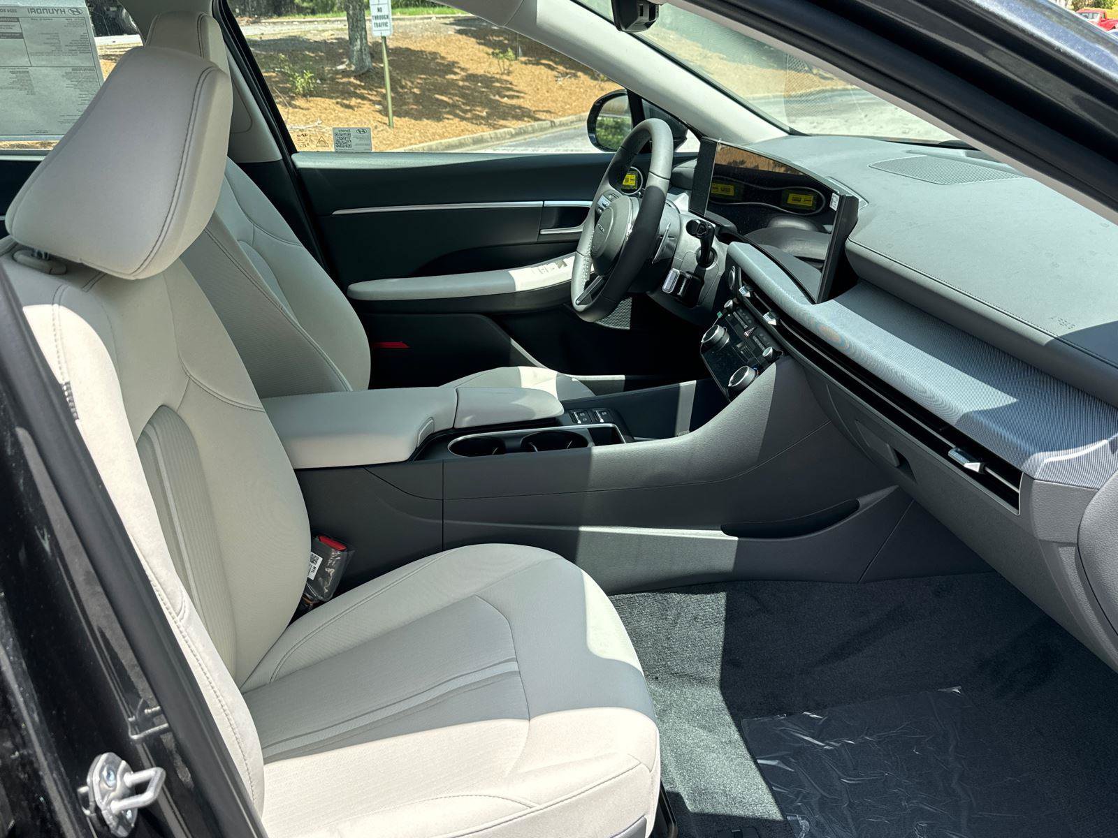 Certified 2024 Hyundai Sonata SEL w/ Convenience Package FWD image 10