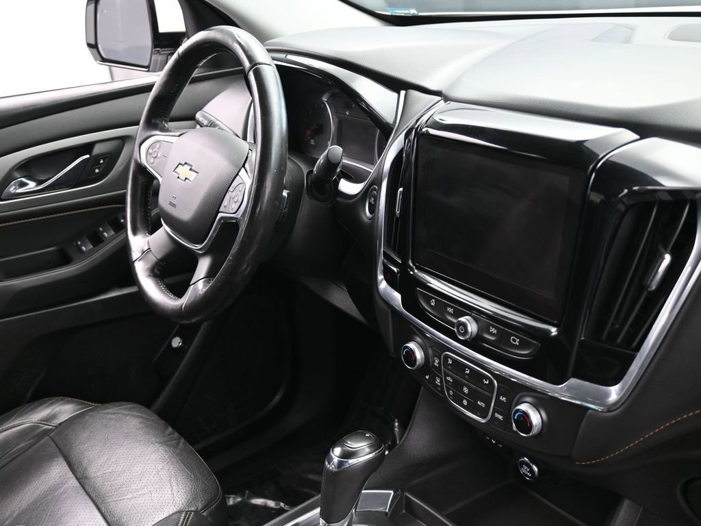 Used 2018 Chevrolet Traverse LT image 48