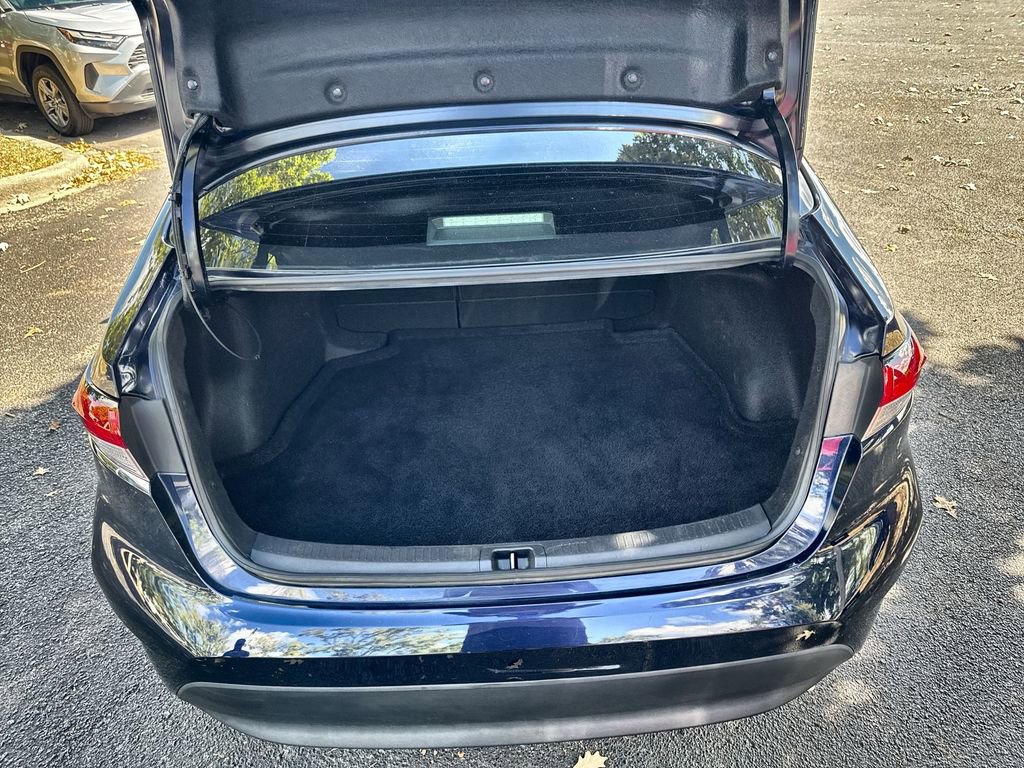 Used 2024 Toyota Corolla LE image 31
