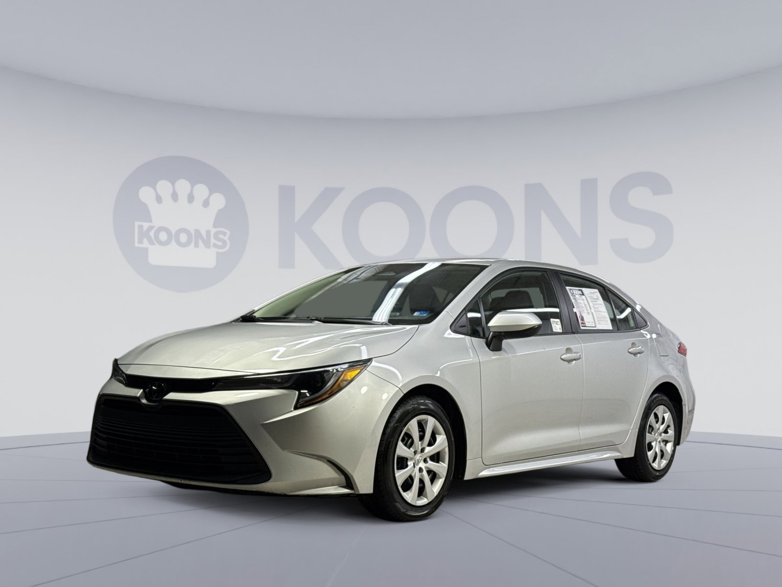 Used 2024 Toyota Corolla LE image 1