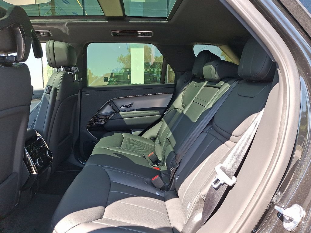 New 2026 Land Rover Range Rover Sport Dynamic SE AWD/4WD image 6
